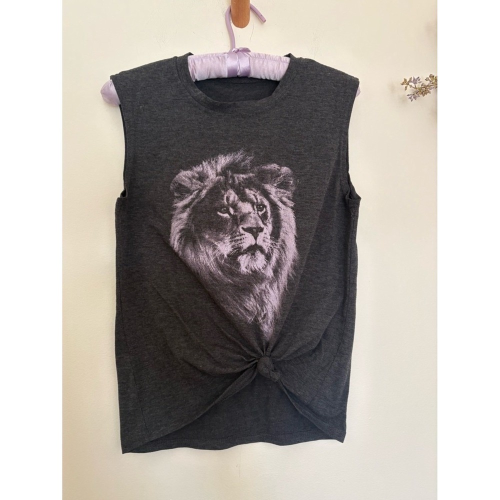 Lion Graphic Sleeveless Muscle Tee -S/M
